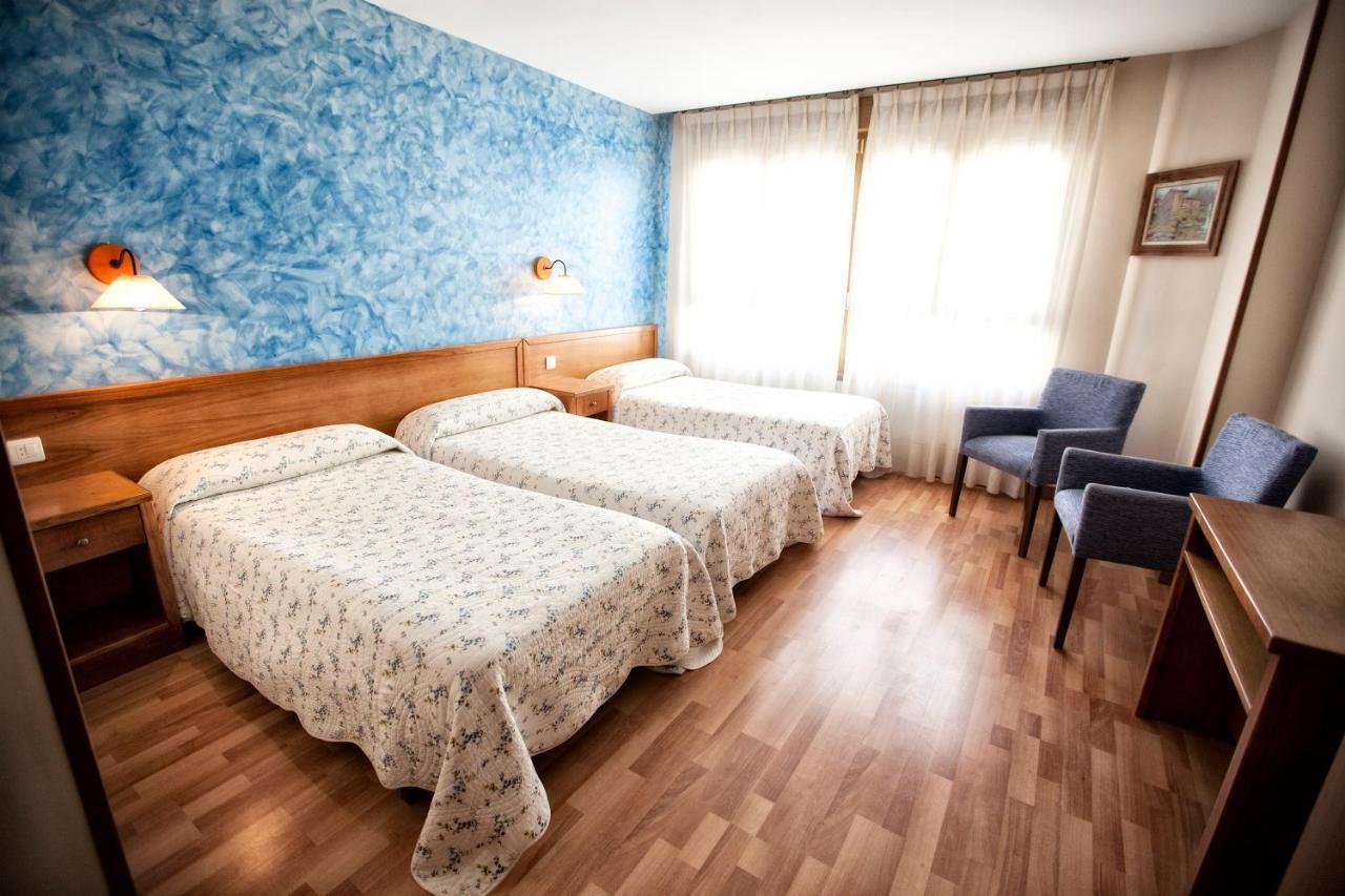 Hotel Covadonga Cangas de Onis Exterior photo