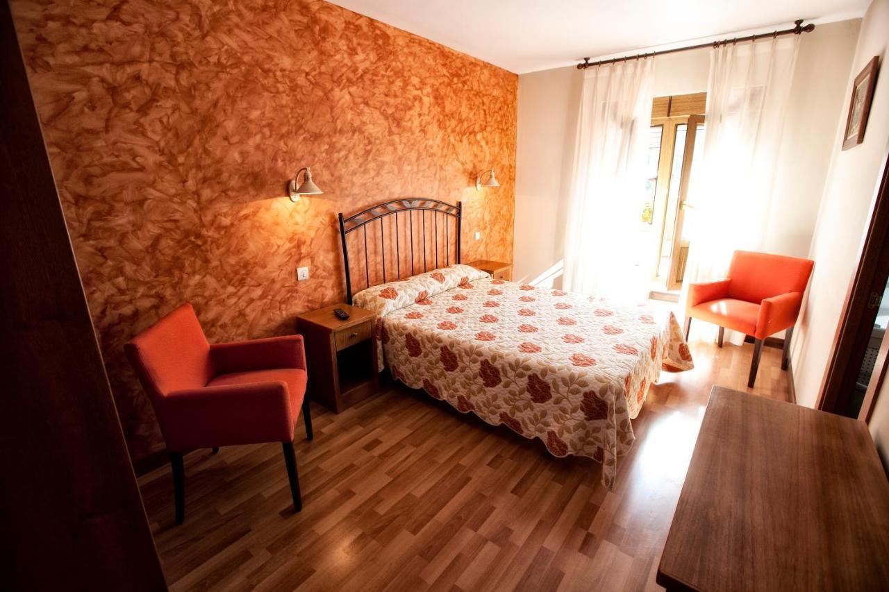 Hotel Covadonga Cangas de Onis Exterior photo