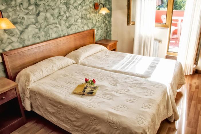Hotel Covadonga Cangas de Onis Exterior photo