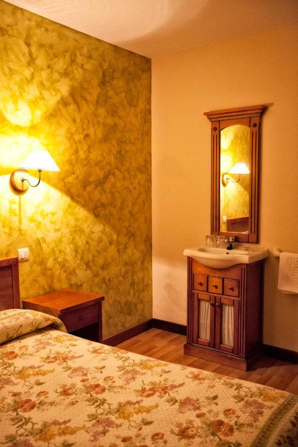 Hotel Covadonga Cangas de Onis Exterior photo