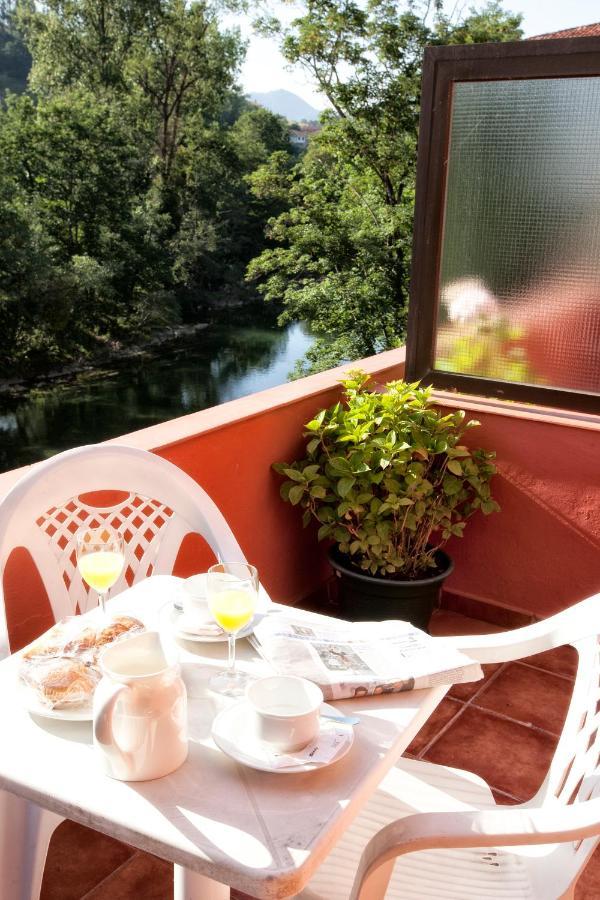 Hotel Covadonga Cangas de Onis Exterior photo